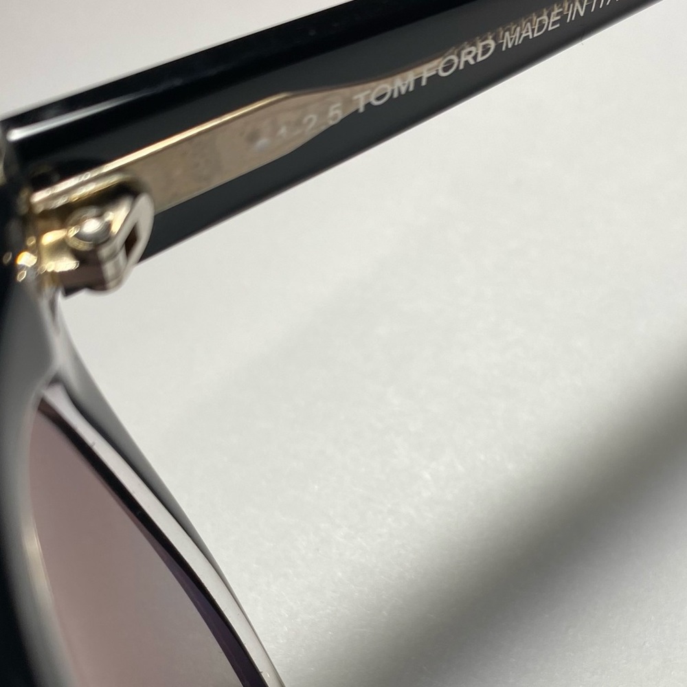 🎉Tom Ford Wallace Cat Eye Black Sunglasses 100% Authentic SOLD OUT $395 w/ case - Picture 3 of 14